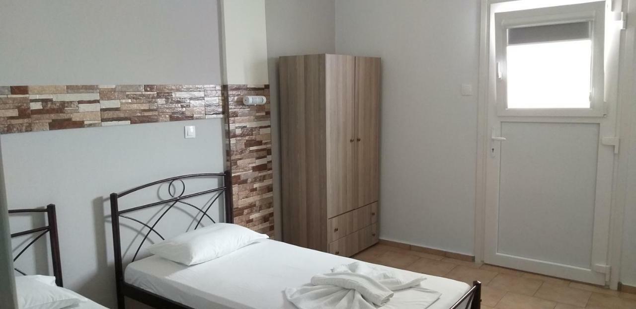 Meltemi Apartment Posidhonia  ภายนอก รูปภาพ
